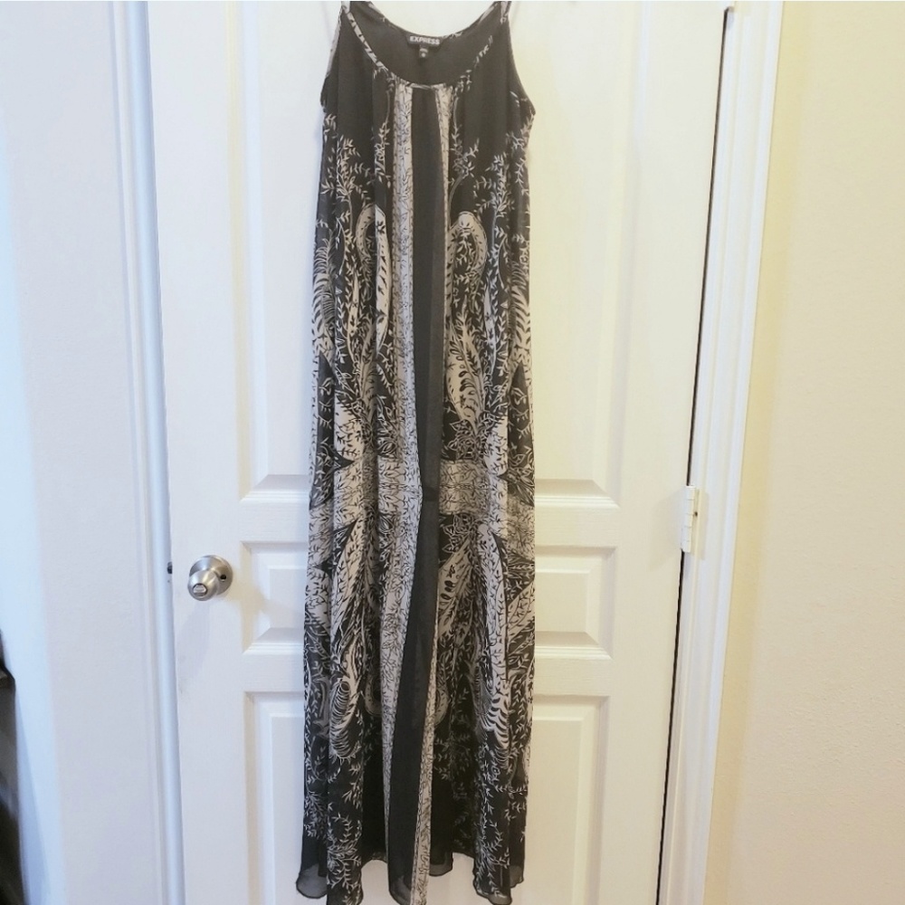 💛 Express Paisley print trapeze dress - Picture 3 of 4